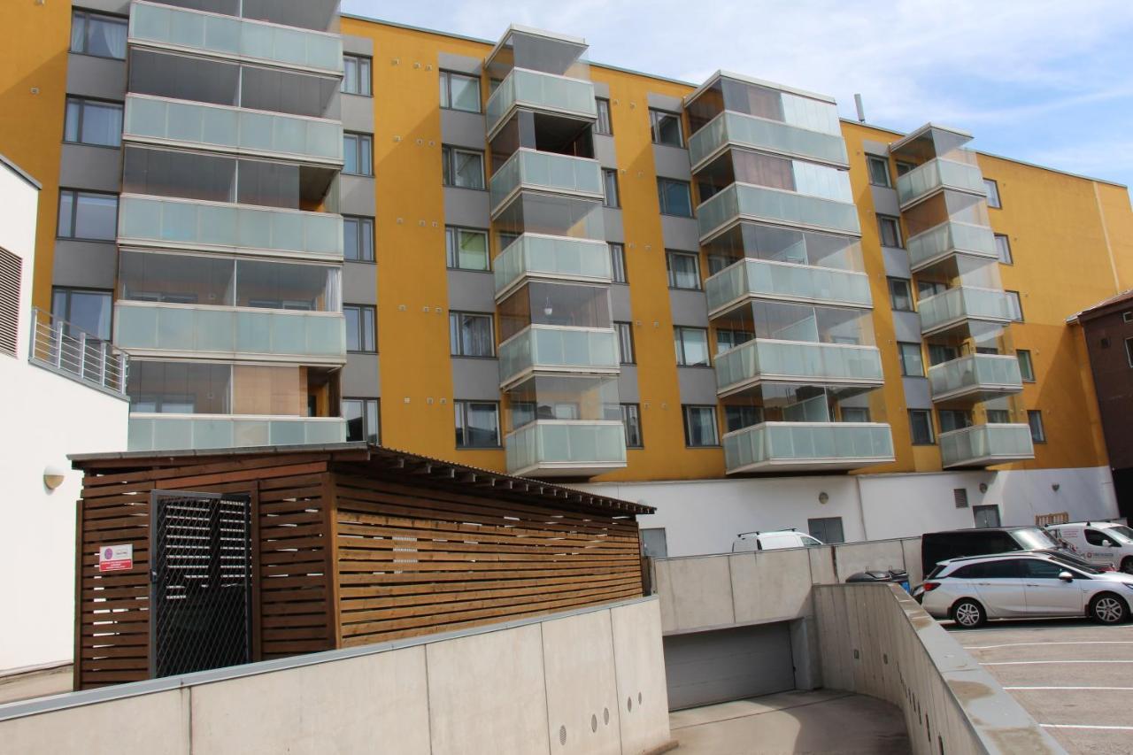New Modern 4-Room Apartment With Big Balcony And Undeground Parking In Center Of Tallinn Bagian luar foto